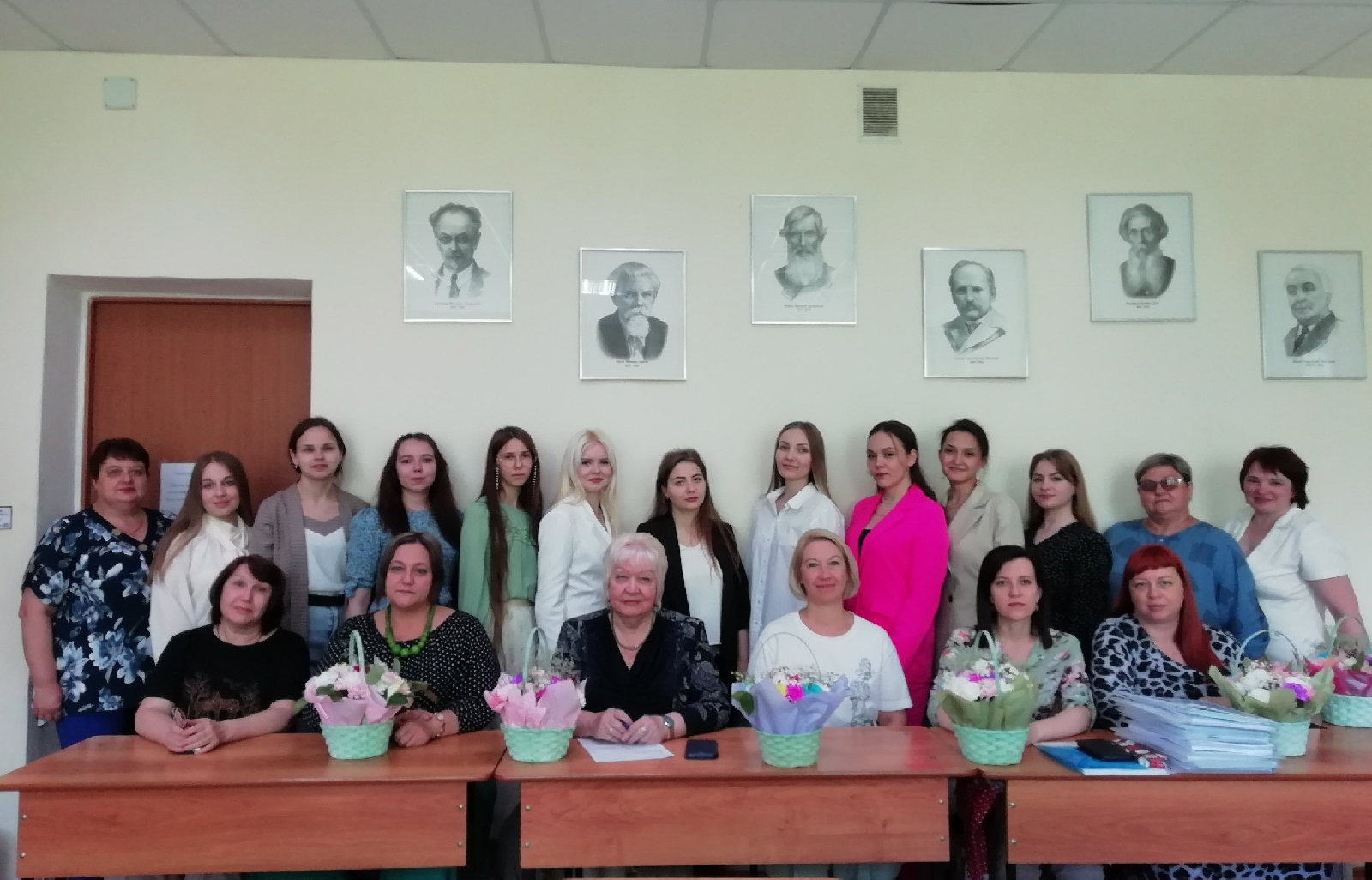 Поздравляем студентов пятого курса с защитой выпускных квалификационных работ!